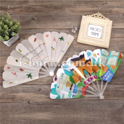 產品：摺疊塑膠扇